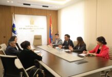 БОУАӨ-ийн сайд Б.Батбаатар Олон улсын ирвэс хамгаалах сангийн гүйцэтгэх захирал Чарудатт Мишраг хүлээн авч уулзжээ