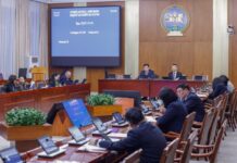 ХХНББХ: Амьд явах, эрүүл мэндээ хамгаалуулах хүний эрх хангагдаж буй эсэх тухай Улсын Их Хурлын гишүүний асуулгын хариуг хэлэлцлээ