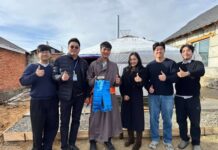 НИЙСЛЭЛ: БНСУ-ын газрын гүний дулаалгын технологиор дулаалсан гэрийг хүлээлгэн өглөө