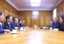 УИХ: Байнгын хорооны дарга Б.Бейсен БНКУ-ын Тооцооны танхимын дарга Алмазбек Акматов тэргүүтэй төлөөлөгчдийг хүлээн авч уулзав