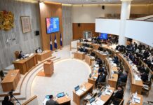 НИЙСЛЭЛ: НИТХ-ын ээлжит бус VIII хуралдаанд нийслэлийн агаарын бохирдлыг бууруулах чиглэлээр хэрэгжүүлж буй ажил, арга хэмжээний талаар танилцууллаа