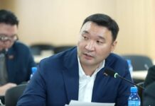 Т.Батцогт: Олон жил амьдарсан газрынхаа эзэмших гэрчилгээг авч чадаагүй айлууд бий. Энэ асуудал хэзээ шийдэгдэх вэ?