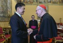 ЕТГ: Монгол Улсын Ерөнхийлөгчид Гэгээн Ширээт Улсын Төрийн хэрэг эрхлэх газрын дарга бараалхлаа