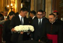 ЕТГ: Монгол Улсын Ерөнхийлөгч Пап Францисын гэгээн дурсгалыг хүндэтгэлээ