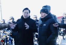 НИТХ-ын дарга А.Баяр Нийслэлийн замын хөдөлгөөний хяналтын газарт 360 камертай автомашин, суррон хүлээлгэж өглөө