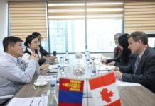 Хотын дарга Х.Нямбаатар Канад Улсаас Монгол Улсад суугаа Онц бөгөөд Бүрэн Эрхт Элчин сайд Стивен Даустыг хүлээн авч уулзлаа