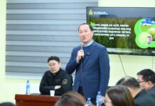 ХХААХҮ-ийн сайд М.Бадамсүрэн Мөнххаан сумын иргэд, малчдын төлөөлөлтэй уулзлаа