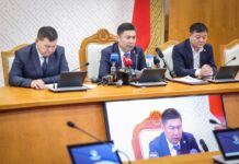 УИХ: ТБХ нь УИХ-ын намрын ээлжит чуулганаар 44 асуудлын хүрээнд долоон хууль, УИХ-ын гурван тогтоолыг батлуулж, яам, агентлаг, харьяа байгууллагын найман тайлан, мэдээллийг хэлэлцэн шийдвэрлэж, Байнгын хорооны долоон тогтоол баталжээ