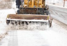 НИЙСЛЭЛ: СБД-ийн хэмжээнд зам талбайн цэвэрлэгээнд 145 ажилтан албан хаагч ажиллаж байна