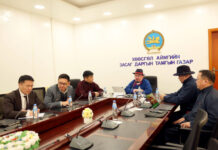 ЗГ: “Эдийн засгийн сэргэлтийг эрчимжүүлж, үр өгөөжийг бодитоор хүргэх 300 хоногийн ажлын төлөвлөгөө”-г хэрэгжүүлэхэд орон нутгийн удирдлагууд санаачилгатай ажиллахыг Ерөнхий сайд даалгав
