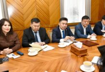 УИХ: Төсвийн байнгын хорооны дарга Н.Наранбаатар ОУВС-гийн төлөөлөгчдийг хүлээн авч уулзжээ