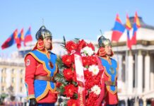 ЗХЖШ: Жанжин Д.Сүхбаатарын хөшөөнд цэцэг өргөлөө