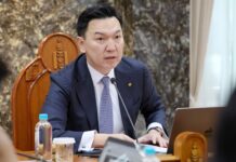 ЗГ: Ерөнхий сайд Н.Учрал эхний шийдвэрээрээ 12100 компанийн дансыг нээлээ