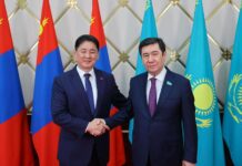 Ерөнхийлөгч У.Хүрэлсүхэд Казахстаны парламентын дарга бараалхжээ
