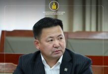 Ц.Мөнхбат УИХ-ын гишүүн: УИХ дахь Ардчилсан Намын бүлгийн хуралдаан болж байна
