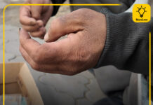 Ганц охиноо сэтгэлдээ тээн гуйлга гуйж явахдаа хаа нэгтээ амиа алдчихвий “би” гэж халаглаж явдаг аав