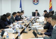 НИТХ: Нийслэлийн Засаг дарга бөгөөд Улаанбаатар хотын Захирагчаас өргөн барьсан нийслэлийн төсвийн тодотголыг НИТХ-ын зөвлөлийн 26 дугаар хуралдаанаар хэлэлцэж байна