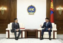 УИХ: Төрийн албаны тухай хуульд нэмэлт, өөрчлөлт оруулах тухай хуулийн төслийн талаар хуулийн төсөл өргөн мэдүүллээ