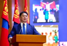 ЕТГ: Монгол Улсын Ерөнхийлөгч У.Хүрэлсүх үсчин, гоо заслын үйлчилгээ эрхлэгчдийн төлөөлөлтэй уулзлаа