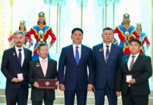 ЕТГ: Шинэ онцгой туурвил, шилдэг гарамгай бүтээлүүдэд Төрийн шагнал хүртээлээ