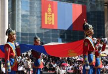 НИТХ: Монгол Улсын Төрийн далбааны өдөрт зориулсан Цэргийн хүндэтгэл, ёслолын жагсаалд 4400 орчим албан хаагч оролцлоо