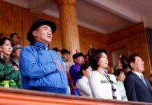 УИХ: УИХ-ын дарга С.Бямбацогт Үндэсний их баяр наадмын нээлтэд оролцон, сурын талбай, шагайн асарт зочиллоо