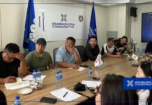 УОС: Чингэлтэй дүүргийн 6 дугаар хорооны 44 дүгээр байрны оршин суугчид, аж ахуй нэгжүүд, төсөл хэрэгжүүлэгч компанийн төлөөлөл оролцсон гурван талт уулзалт болжээ