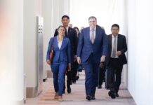 УИХ: Австралийн Холбооны Улсын парламентын Төлөөлөгчдийн танхимын дарга Милтон Дик Монгол Улсад албан ёсны айлчлал хийхээр хүрэлцэн ирлээ