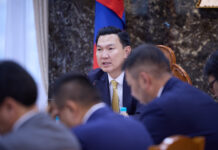 ЗГ: Зөвшөөрөл авах, хүсэлт гарахаас олгох хүртэлх бүх үйл ажиллагаанд баримт бичгийг иргэнээс нэг удаа авч, өргөдөл, хүсэлтийг шуурхай шийдвэрлэхийг үүрэг болголоо