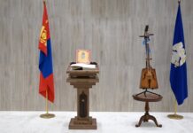НИЙСЛЭЛ: Чингис хааны эш хөрөг, Монголын нууц товчоонд хүндэтгэл үзүүлж, нийслэлийн сүлдэт хуурыг цэнгүүллээ