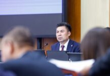 ТБХ: Монгол Улсын 2026 оны төсвийн тухай хуульд өөрчлөлт оруулах тухай хуулийн төсөлтэй хамт өргөн мэдүүлсэн хууль, тогтоолын төслүүдийн анхны хэлэлцүүлгийг хийлээ