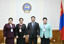 УИХ-ын гишүүн Ц.Мөнхбат Бүгд Найрамдах Узбекистан Улсын Парламентын Сенатын Залуучууд, эмэгтэйчүүд, соёл, спортын байнгын хорооны дарга Орзигуль Козихонова тэргүүтэй төлөөлөгчдийг хүлээн авч уулзлаа