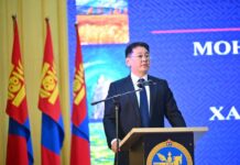 Ерөнхийлөгч У.Хүрэлсүх Өвөрхангай аймгийн Хархорин сумын иргэдтэй уулзлаа